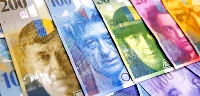 Franak je bio pomesan u odnosu na ostale valute nakon sto je trgovinski bilans Svajcarske pao u martu